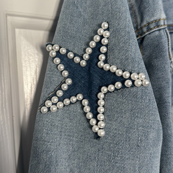 Jean jacket - Picture 2 of 9